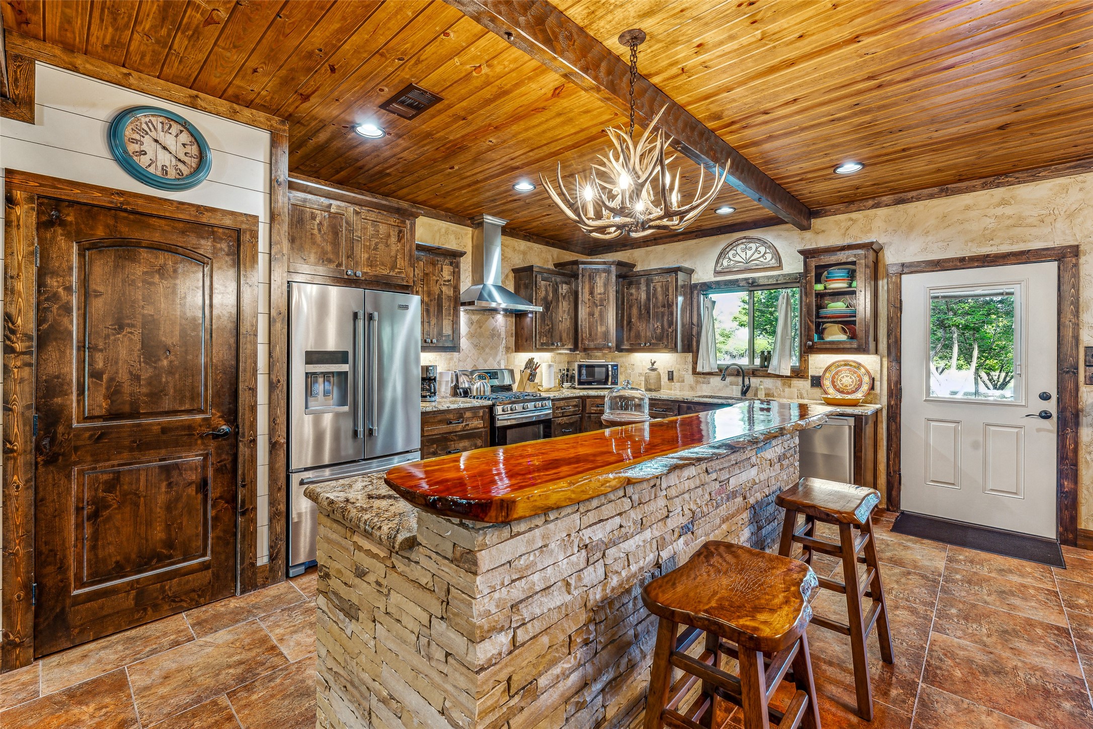 2113 County Road 2012 Glen Rose TX 76058