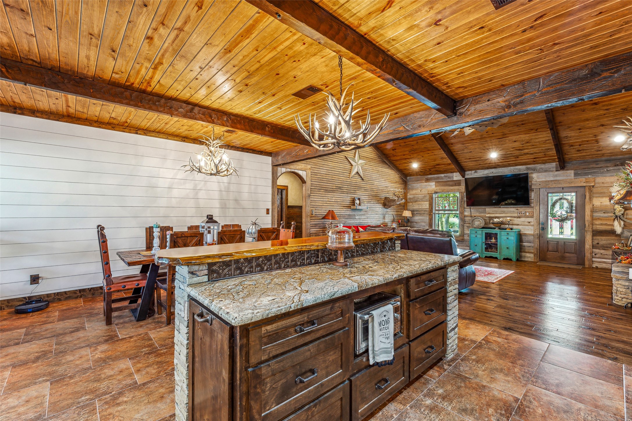 2113 County Road 2012 Glen Rose TX 76058
