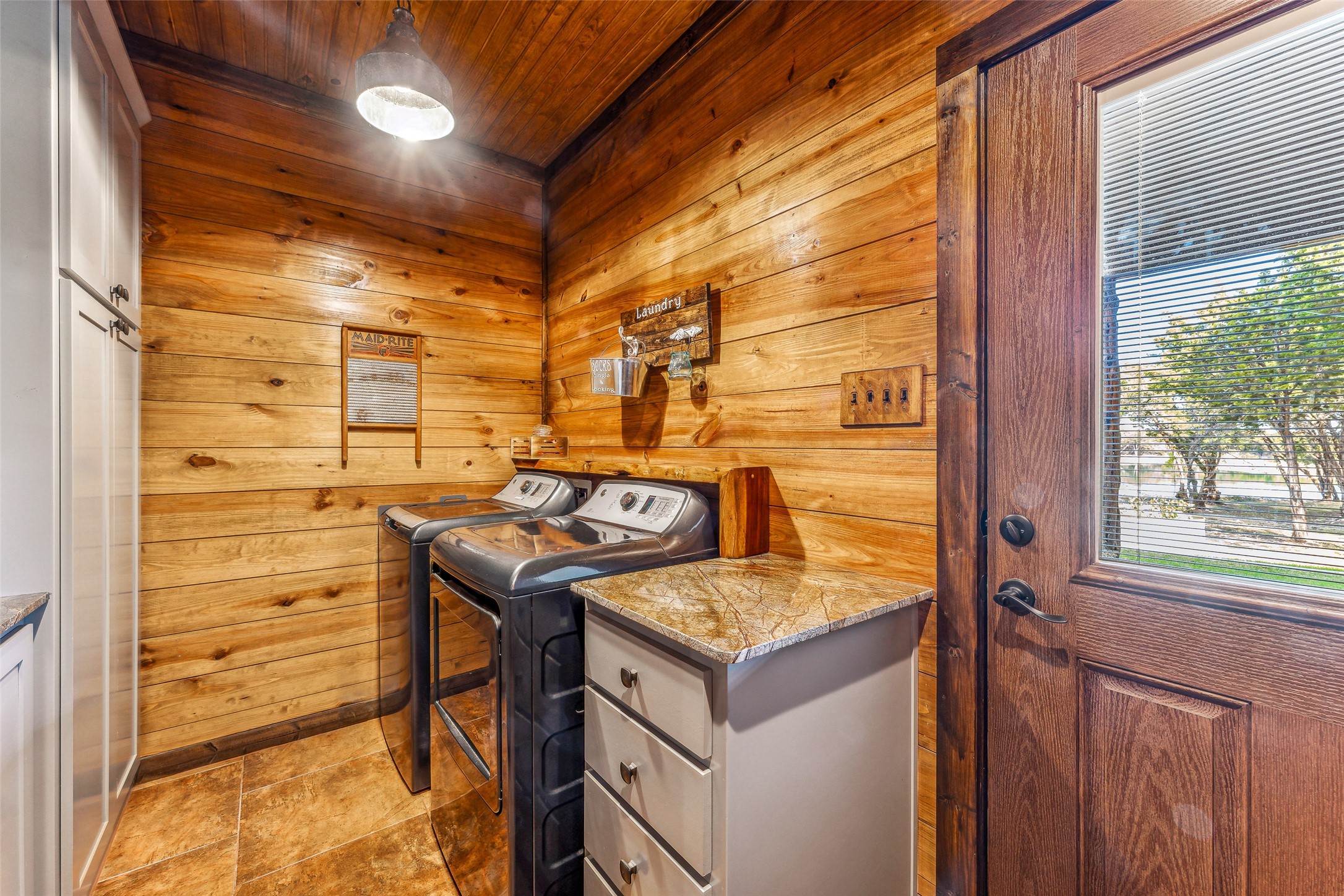 2113 County Road 2012 Glen Rose TX 76058