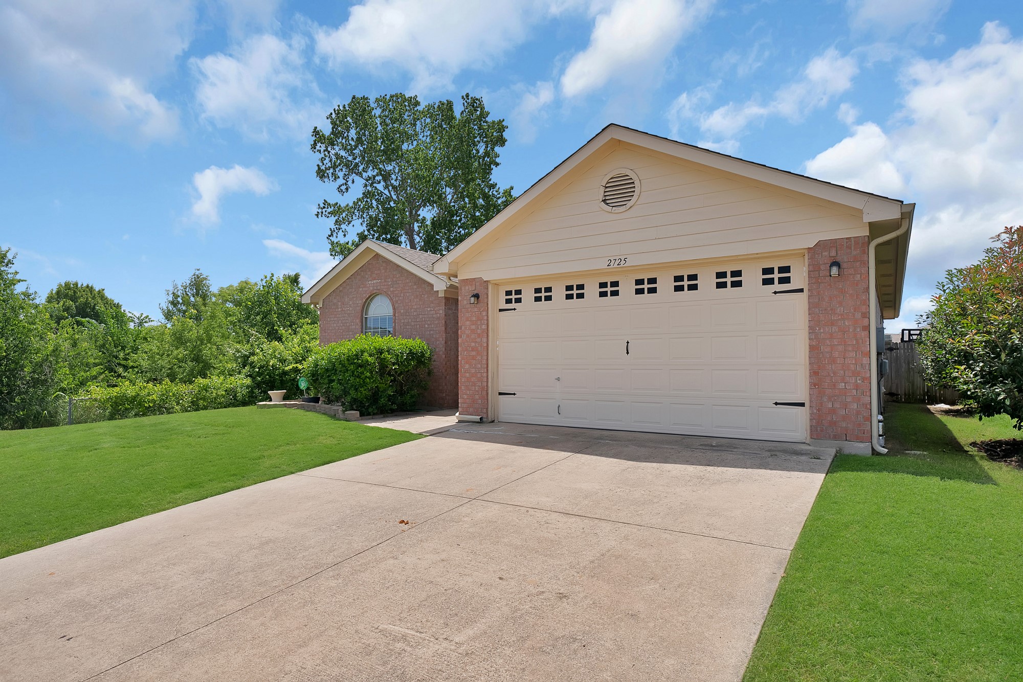 2725 Ensenada Lane Fort Worth TX 76108