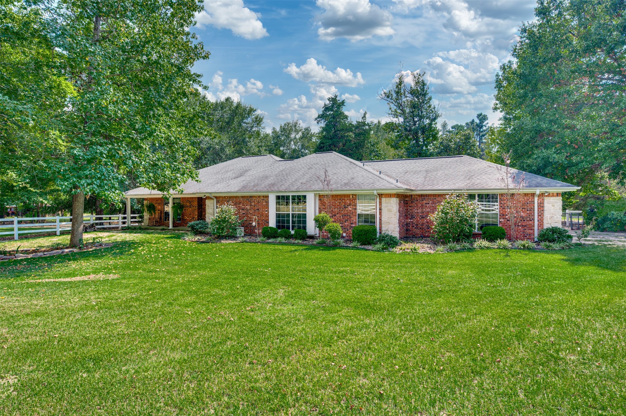 3269 An County Road 153 Palestine TX 75801