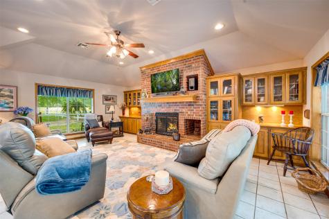 3269 An County Road 153 Palestine TX 75801