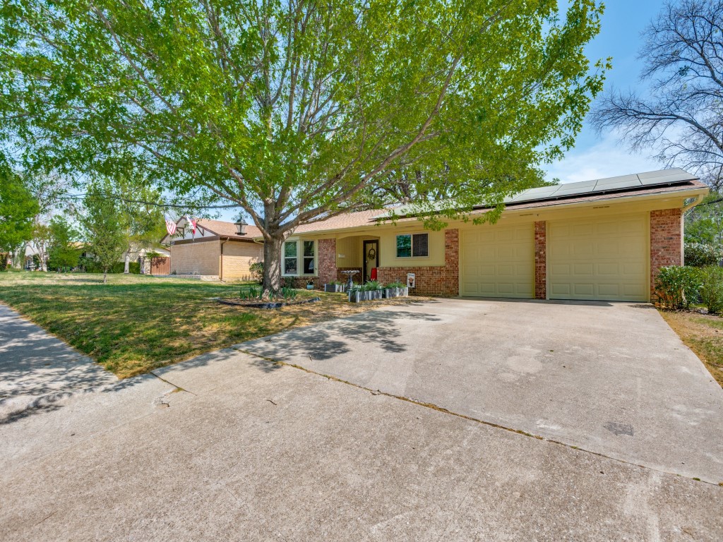506 E Huitt Lane Euless TX 76040