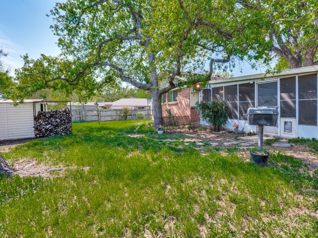 506 E Huitt Lane Euless TX 76040