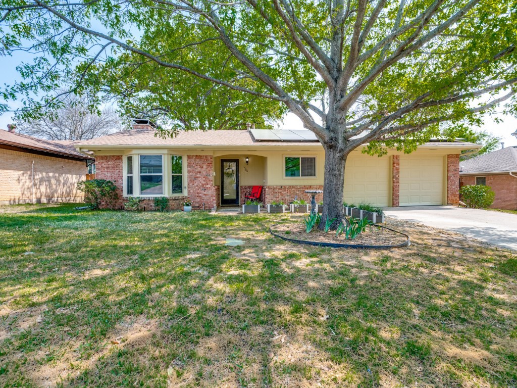 506 E Huitt Lane Euless TX 76040