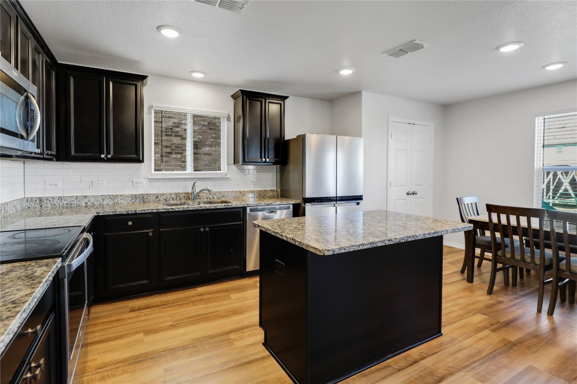 1309 Waggoner Drive Aubrey TX 76227