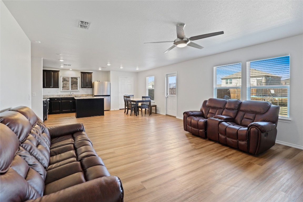 1309 Waggoner Drive Aubrey TX 76227