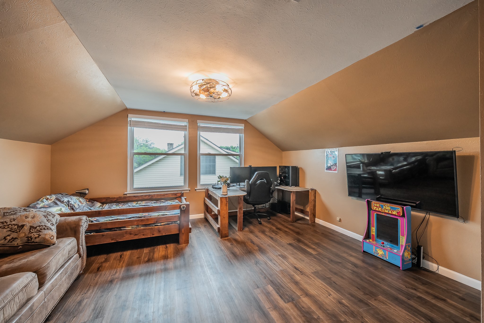 1227 Farnham Court E Irving TX 75062