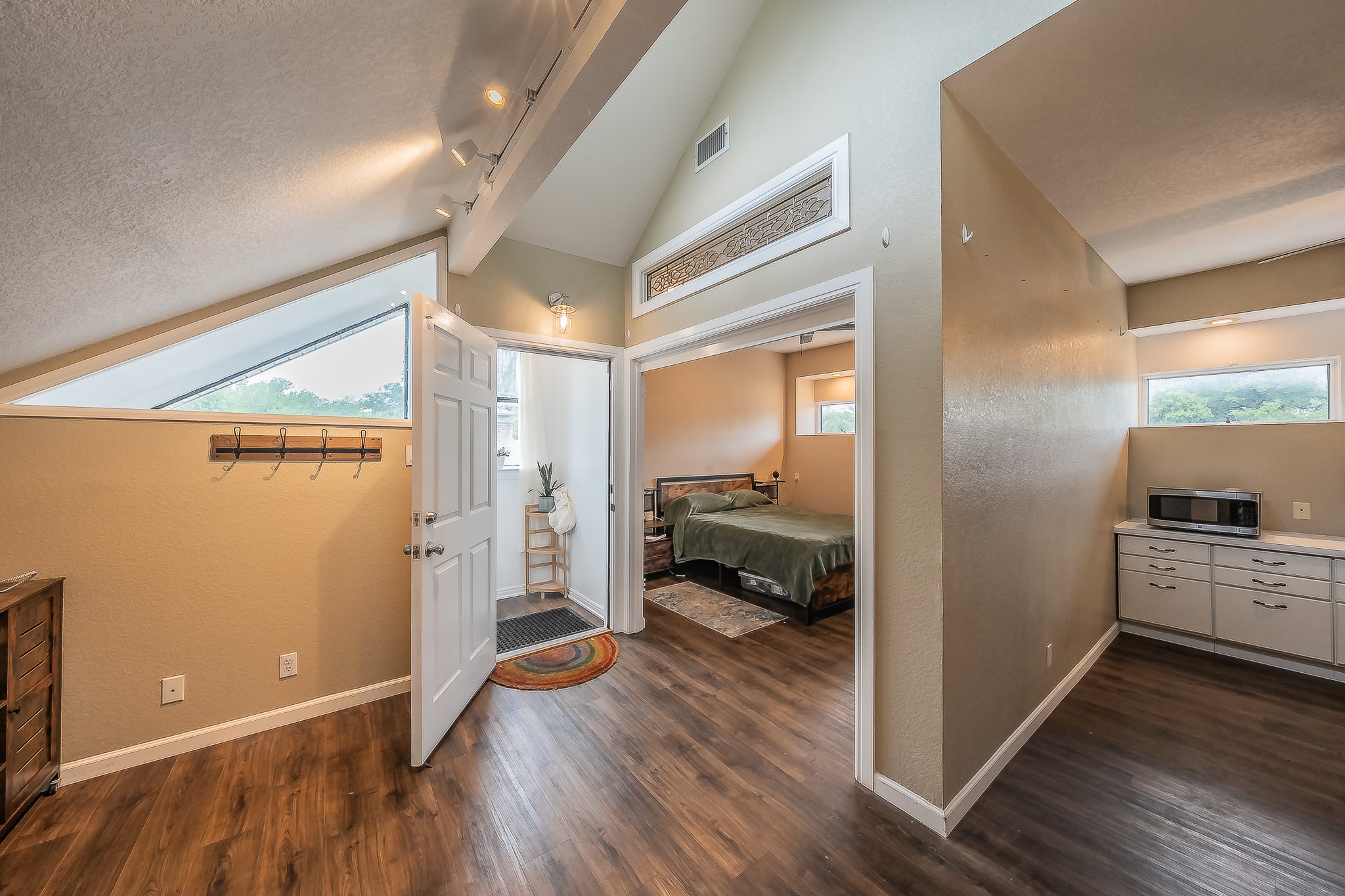1227 Farnham Court E Irving TX 75062