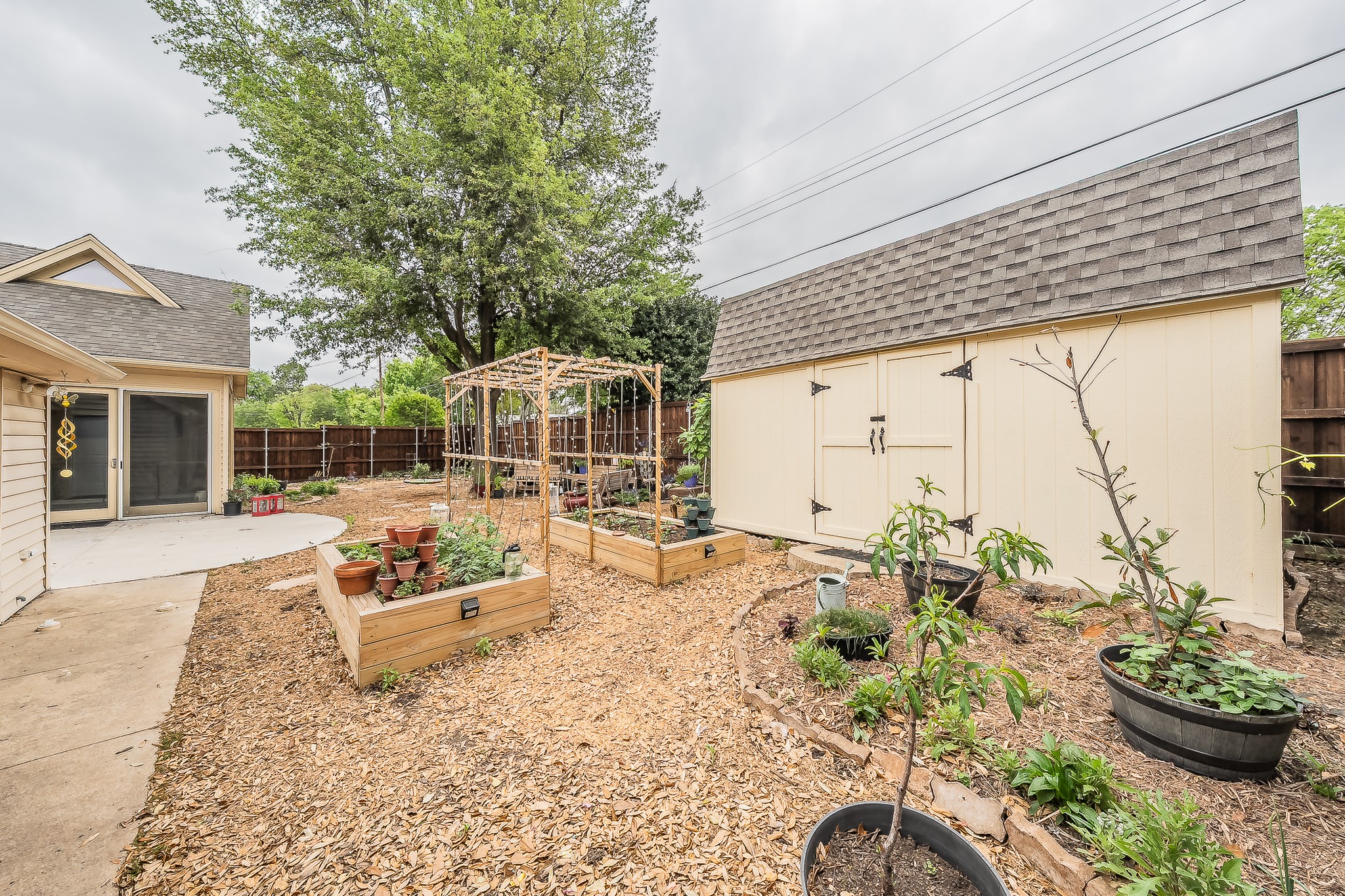 1227 Farnham Court E Irving TX 75062