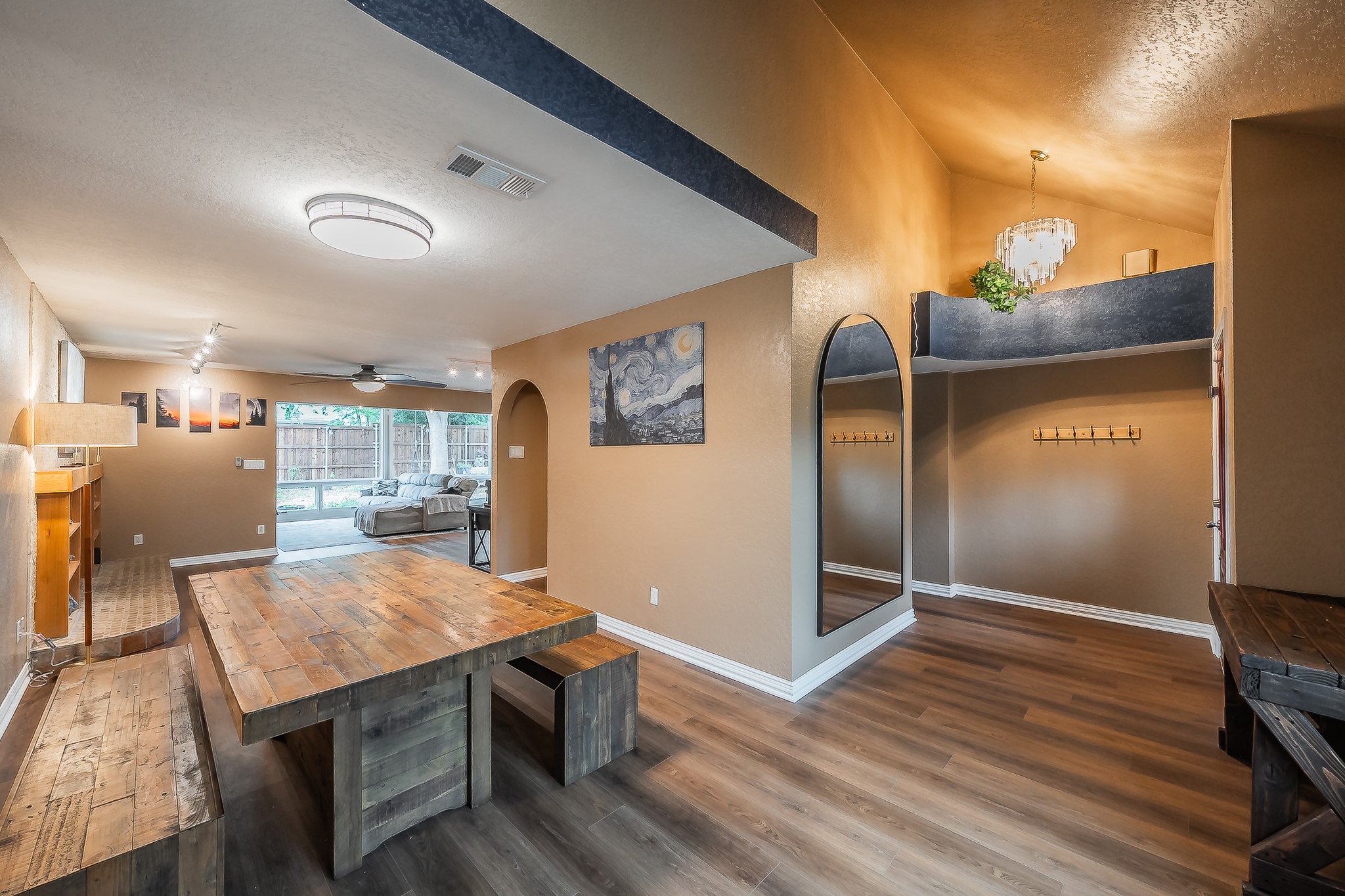 1227 Farnham Court E Irving TX 75062