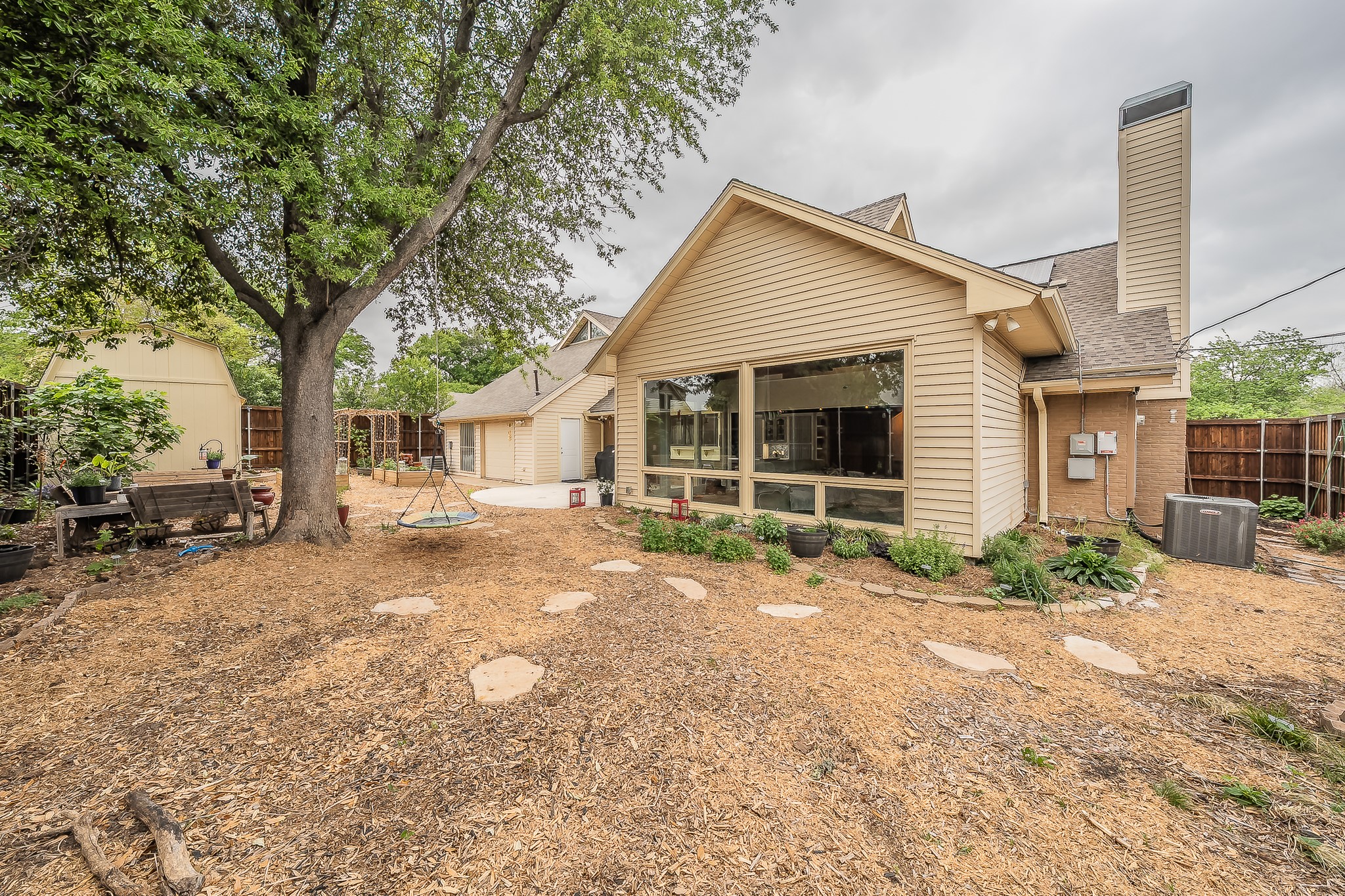 1227 Farnham Court E Irving TX 75062