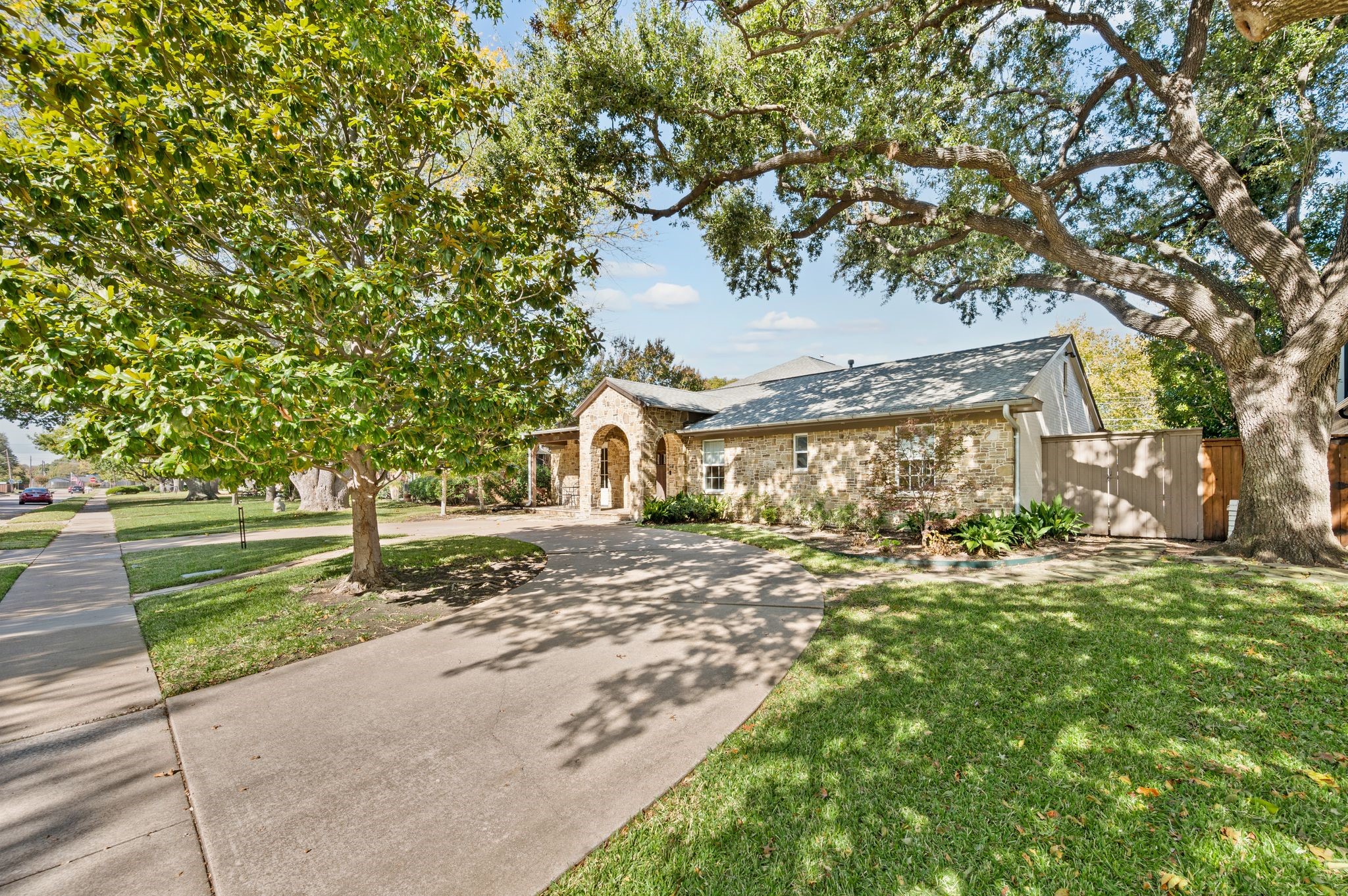 1322 Apache Drive Richardson TX 75080