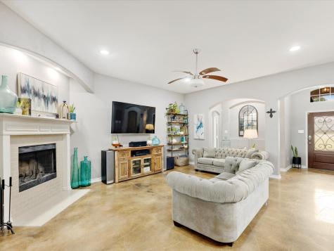 111 Petes Court Ponder TX 76259
