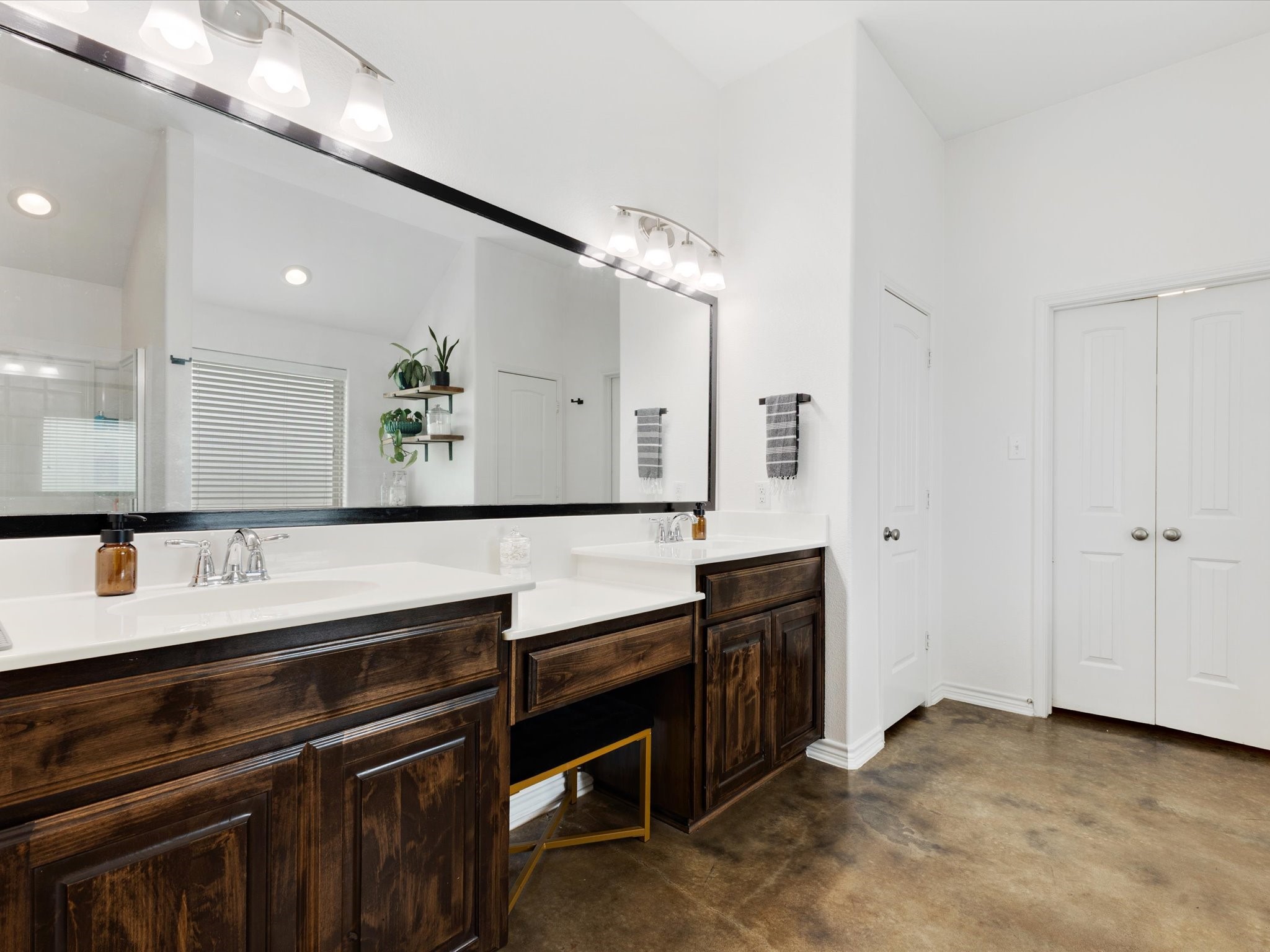 111 Petes Court Ponder TX 76259