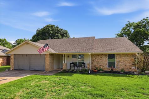 1003 Almond Court Mansfield TX 76063