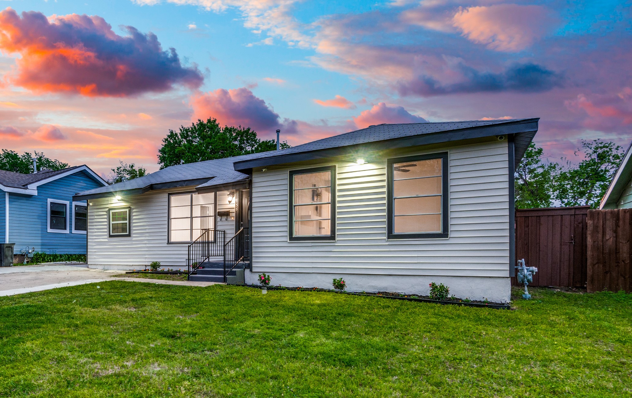738 SE 3rd Street Grand Prairie TX 75051
