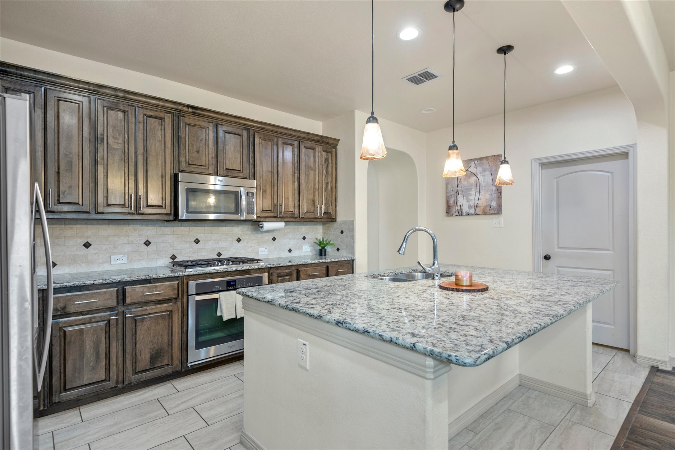 9257 Water Oak Drive Arlington TX 76002