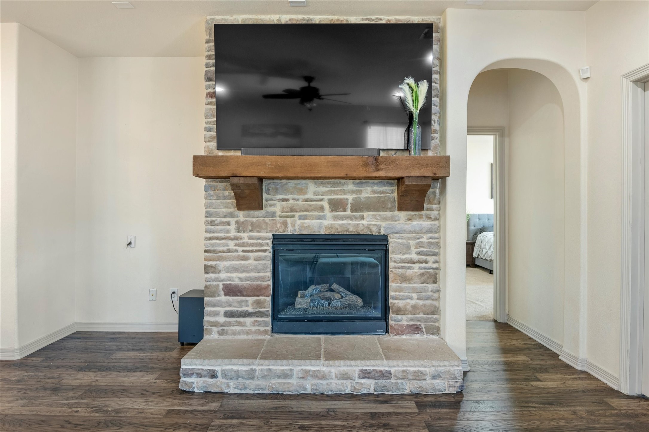 9257 Water Oak Drive Arlington TX 76002