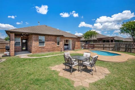 9257 Water Oak Drive Arlington TX 76002