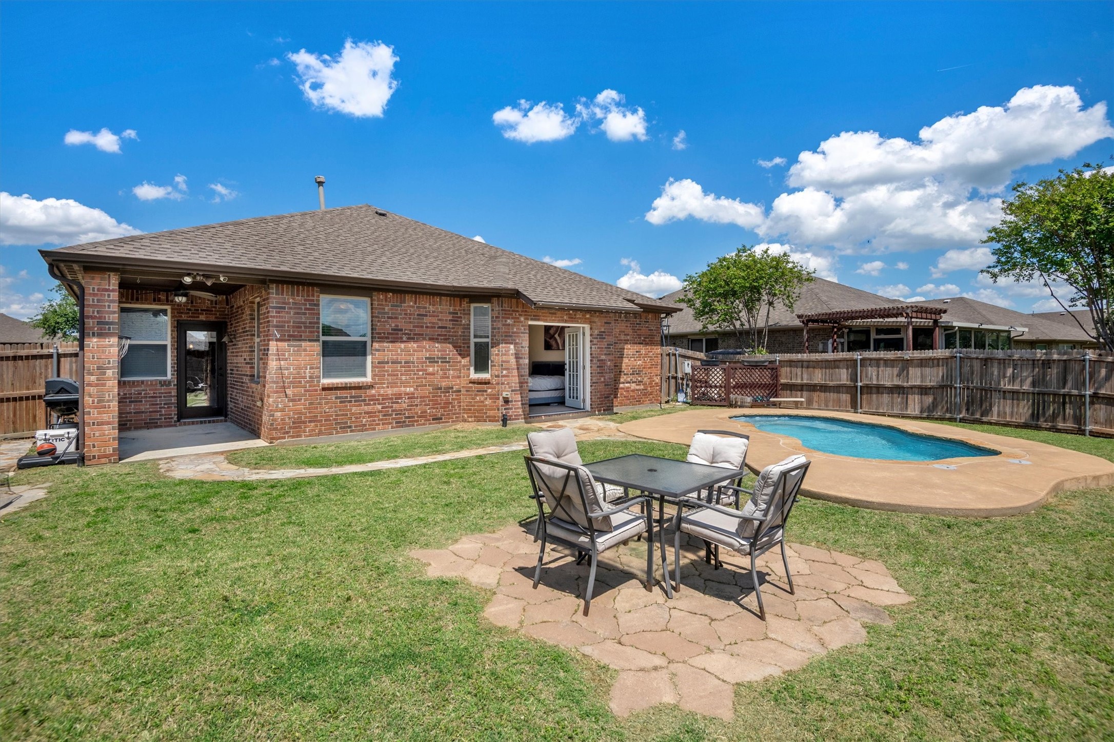 9257 Water Oak Drive Arlington TX 76002