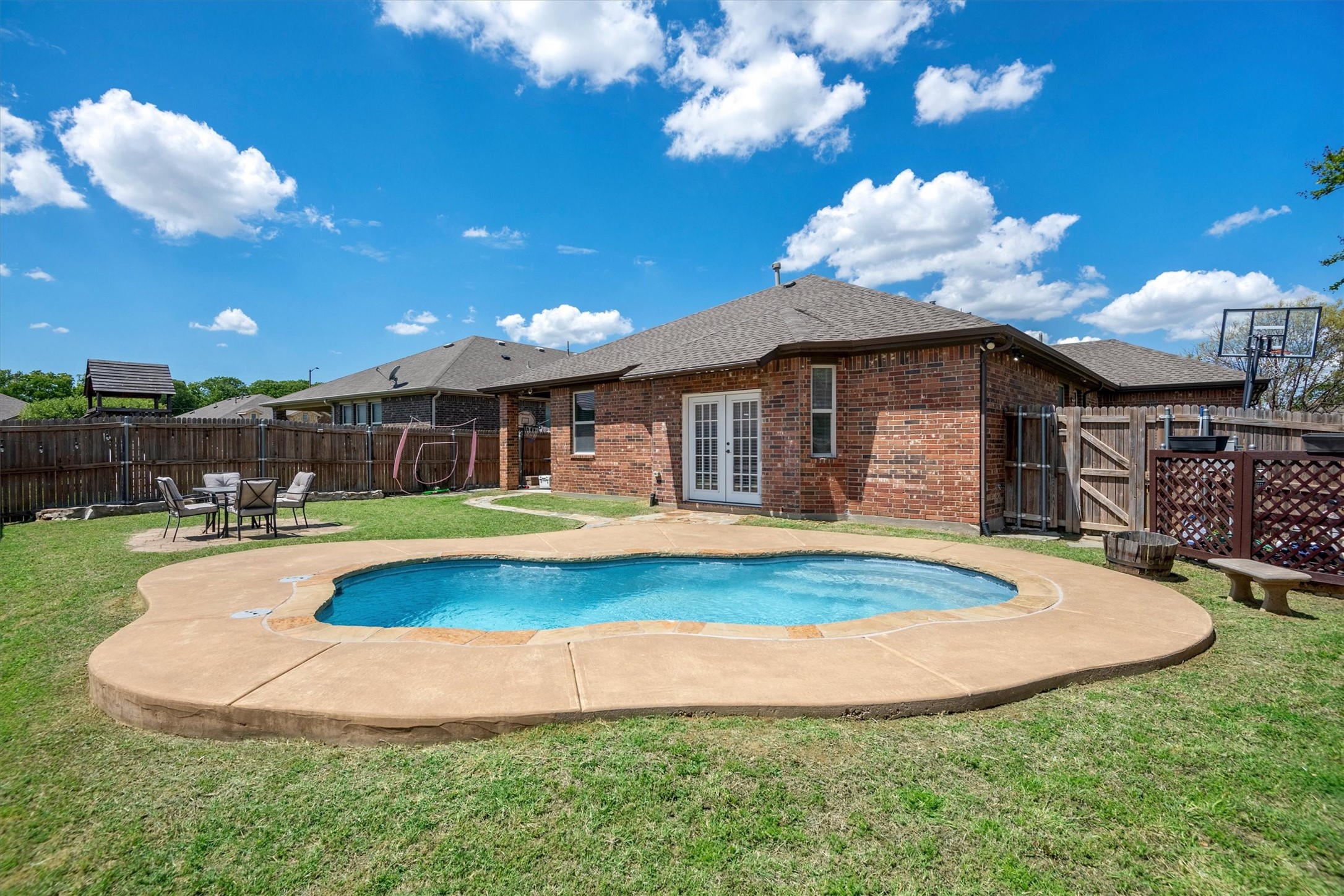 9257 Water Oak Drive Arlington TX 76002