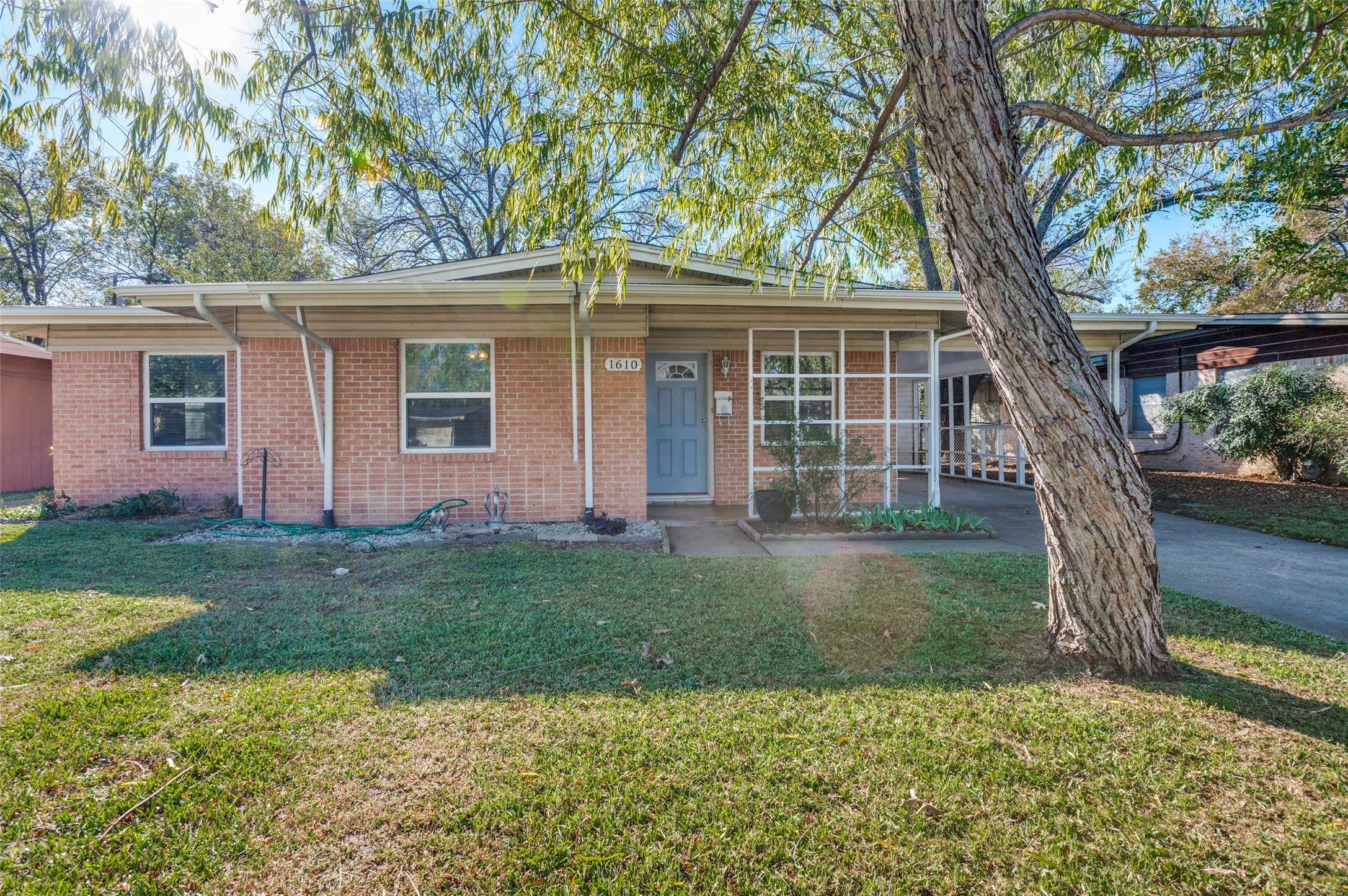 1610 Belmead Lane Irving TX 75061