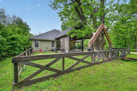 5833 Wall Avenue Haltom City TX 76117