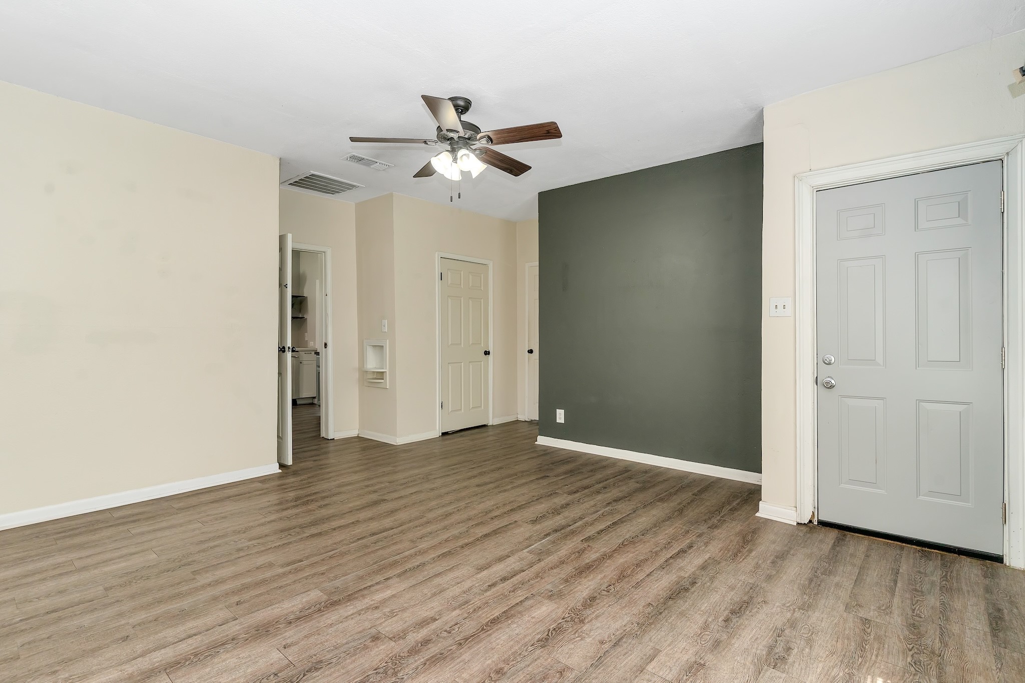 914 Prairie Avenue Cleburne TX 76033