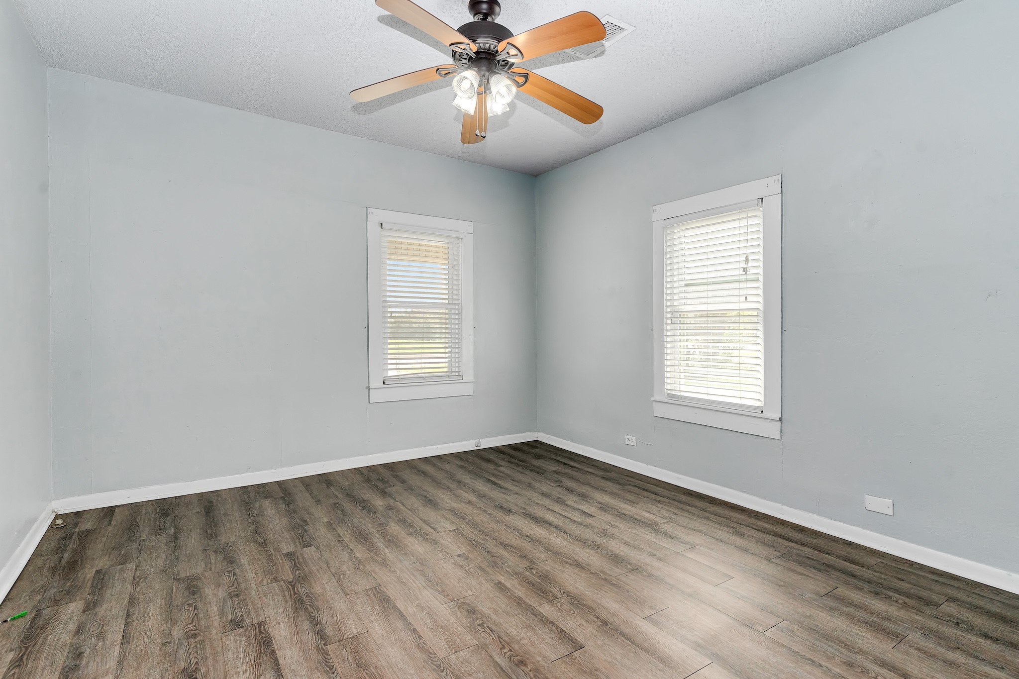 914 Prairie Avenue Cleburne TX 76033