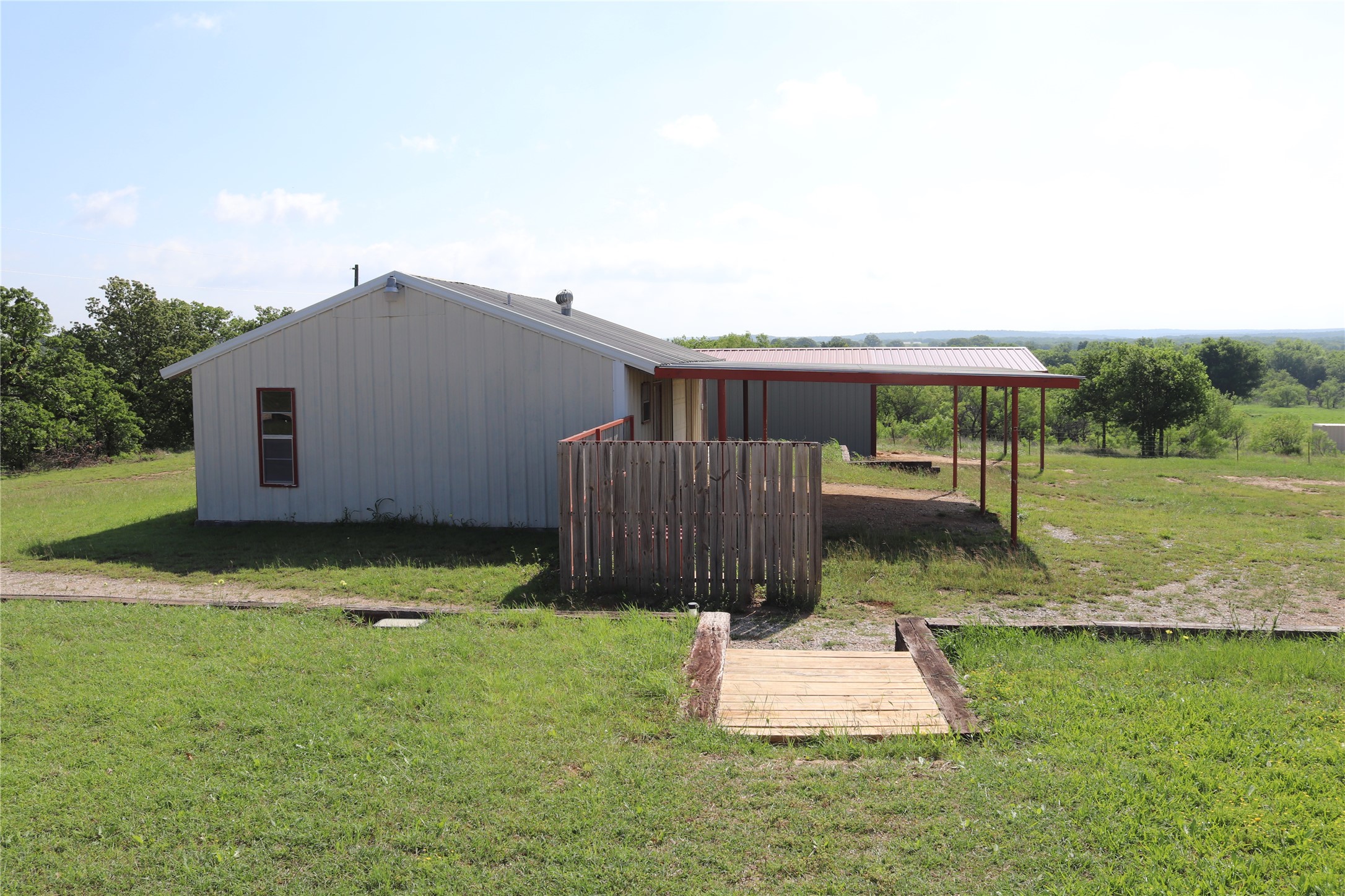 957 Frog Hollar Bowie TX 76230