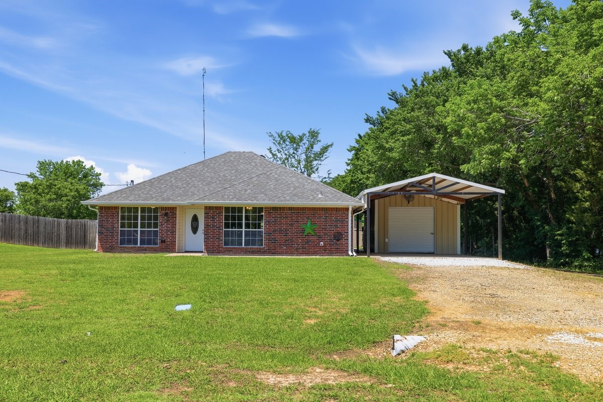 1974 County Road 33900 Powderly TX 75473