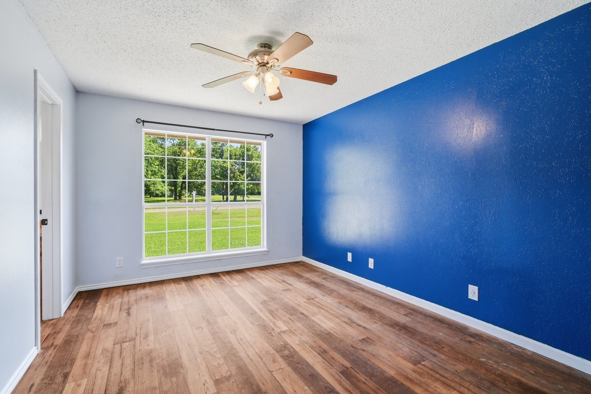 1974 County Road 33900 Powderly TX 75473