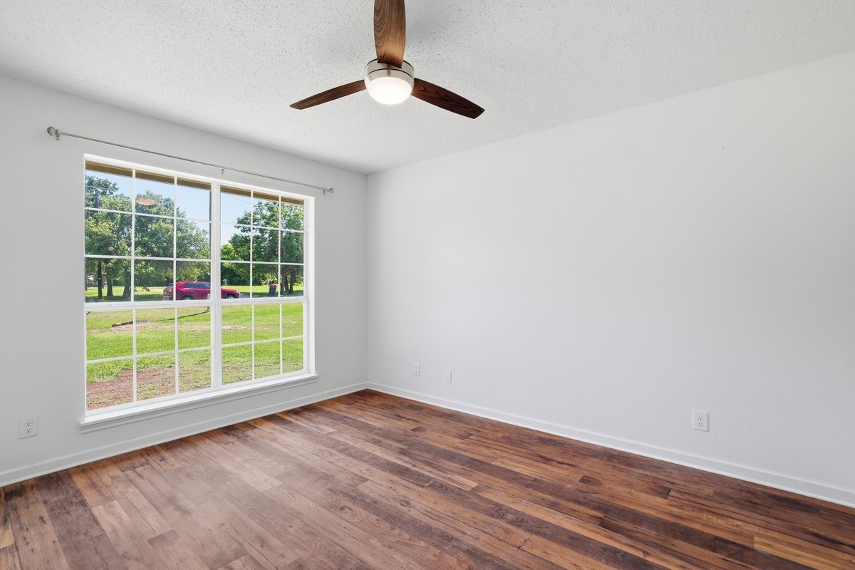 1974 County Road 33900 Powderly TX 75473