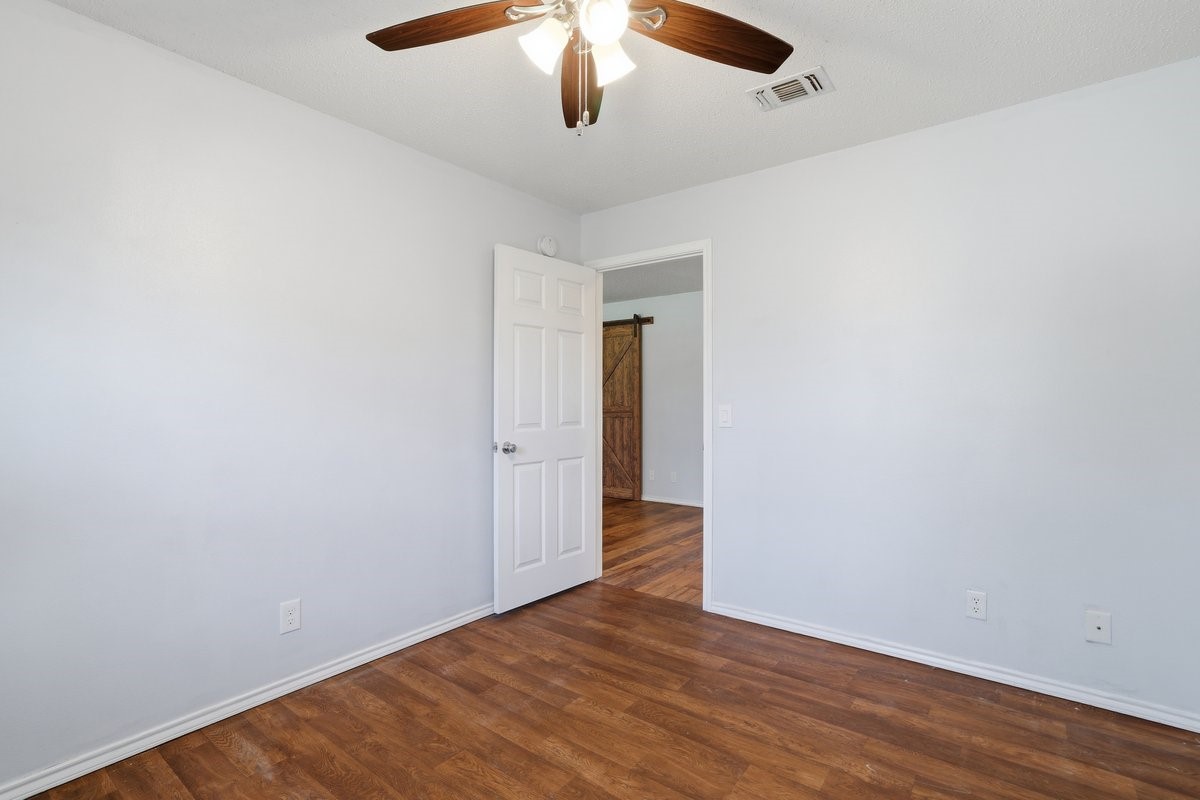 1974 County Road 33900 Powderly TX 75473