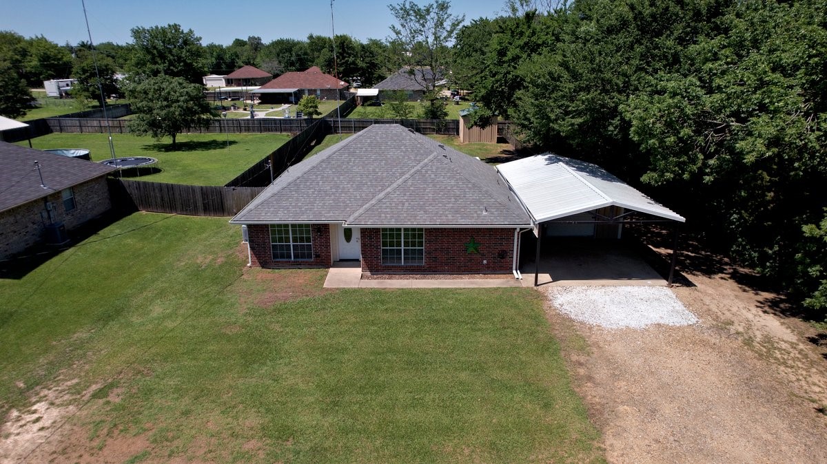 1974 County Road 33900 Powderly TX 75473