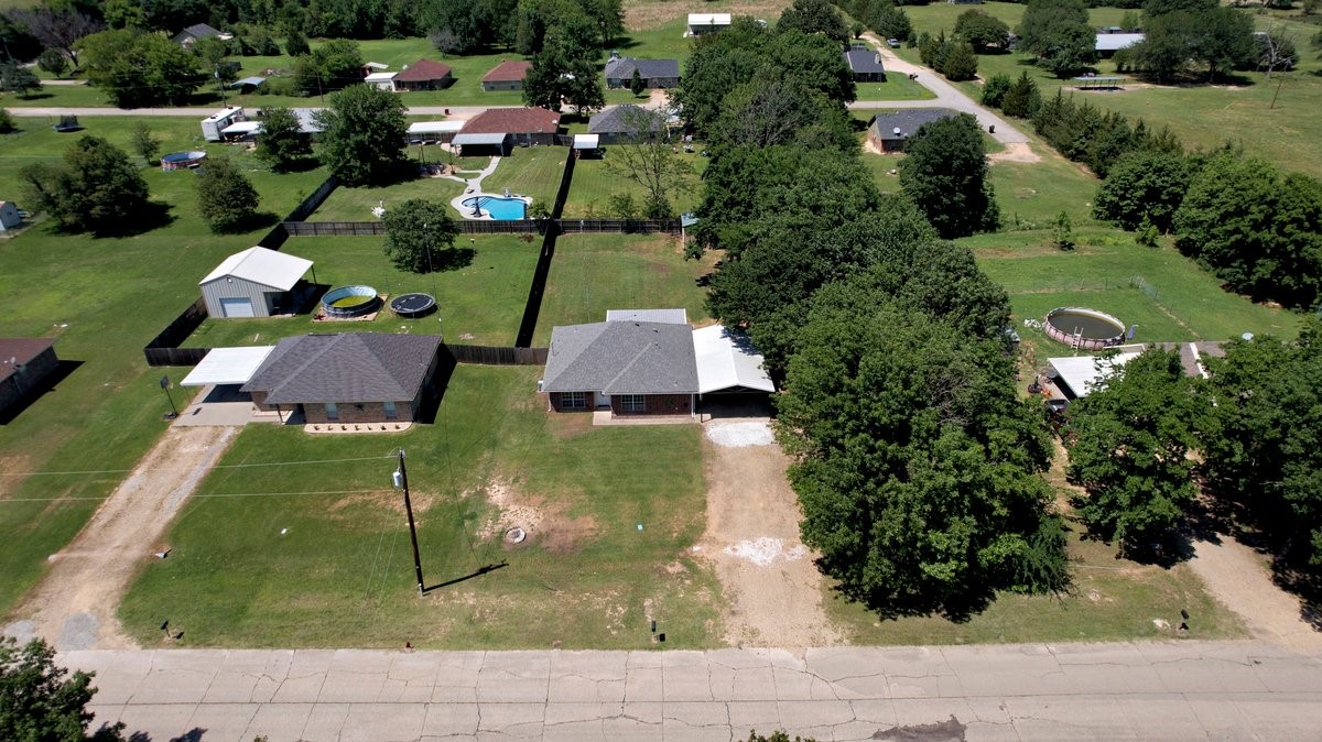 1974 County Road 33900 Powderly TX 75473
