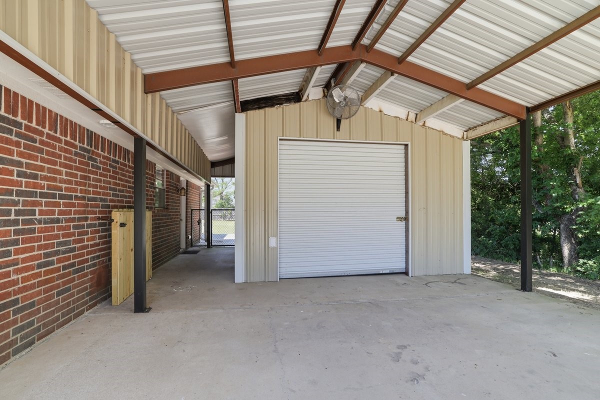 1974 County Road 33900 Powderly TX 75473