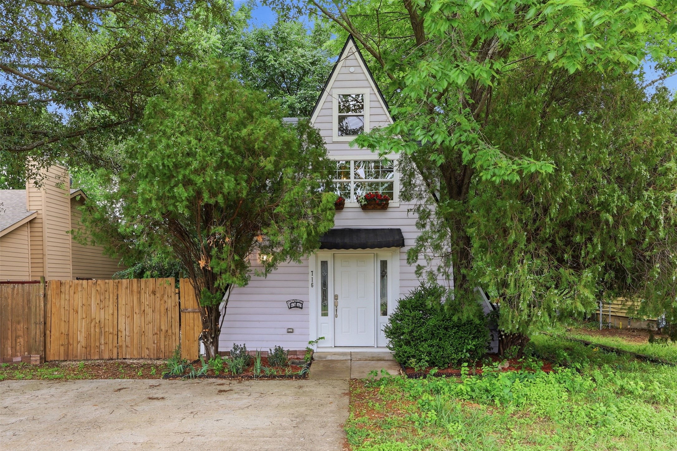 716 Lakeland Road Lake Dallas TX 75065