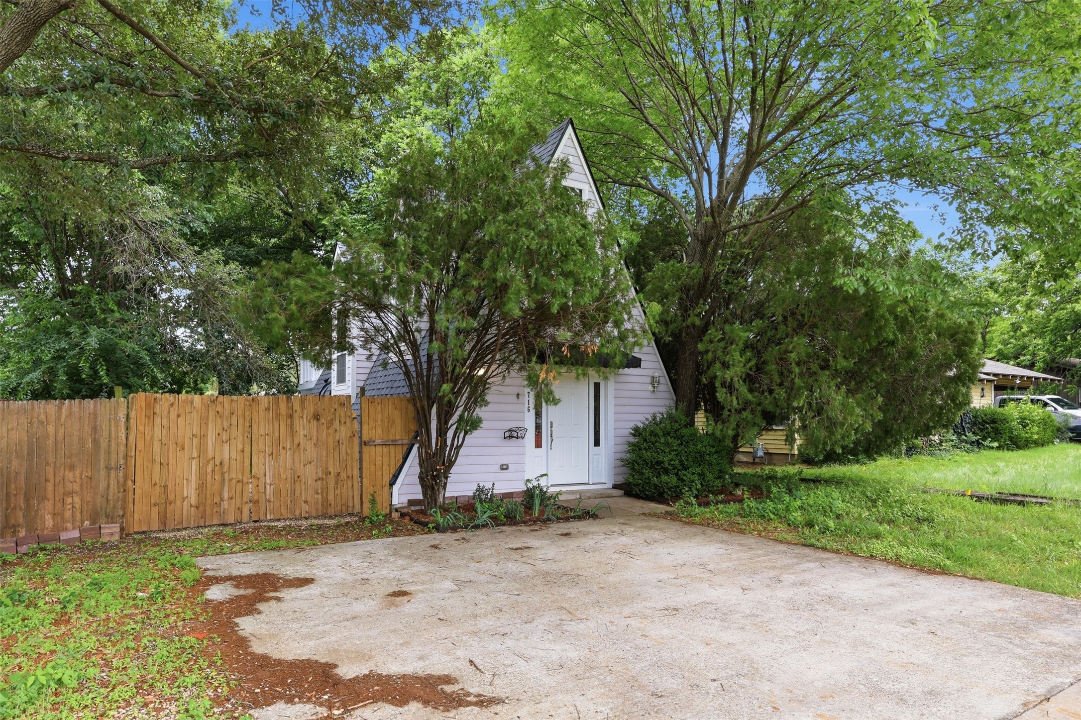 716 Lakeland Road Lake Dallas TX 75065