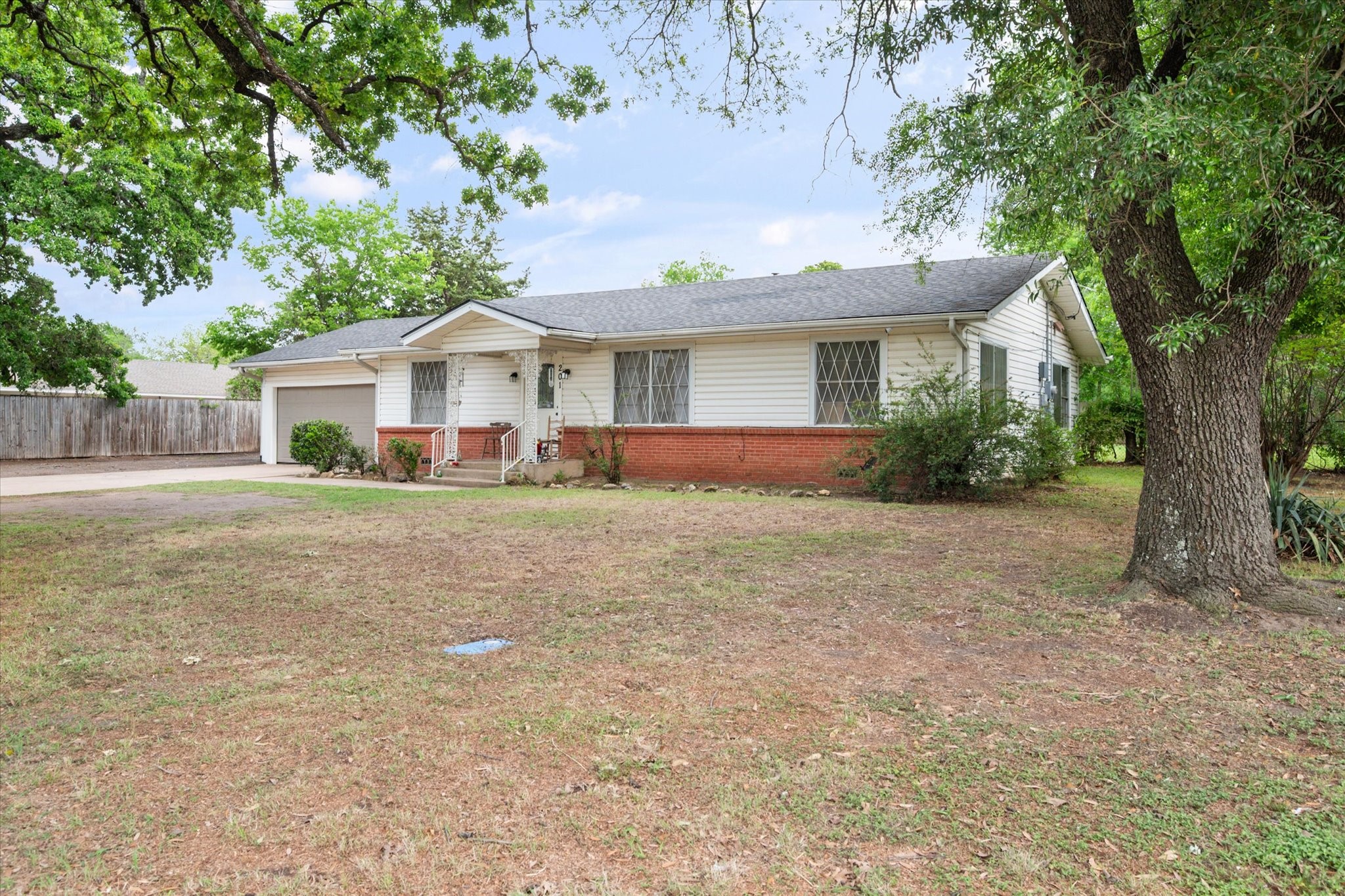 201 Hardy Avenue Corsicana TX 75110