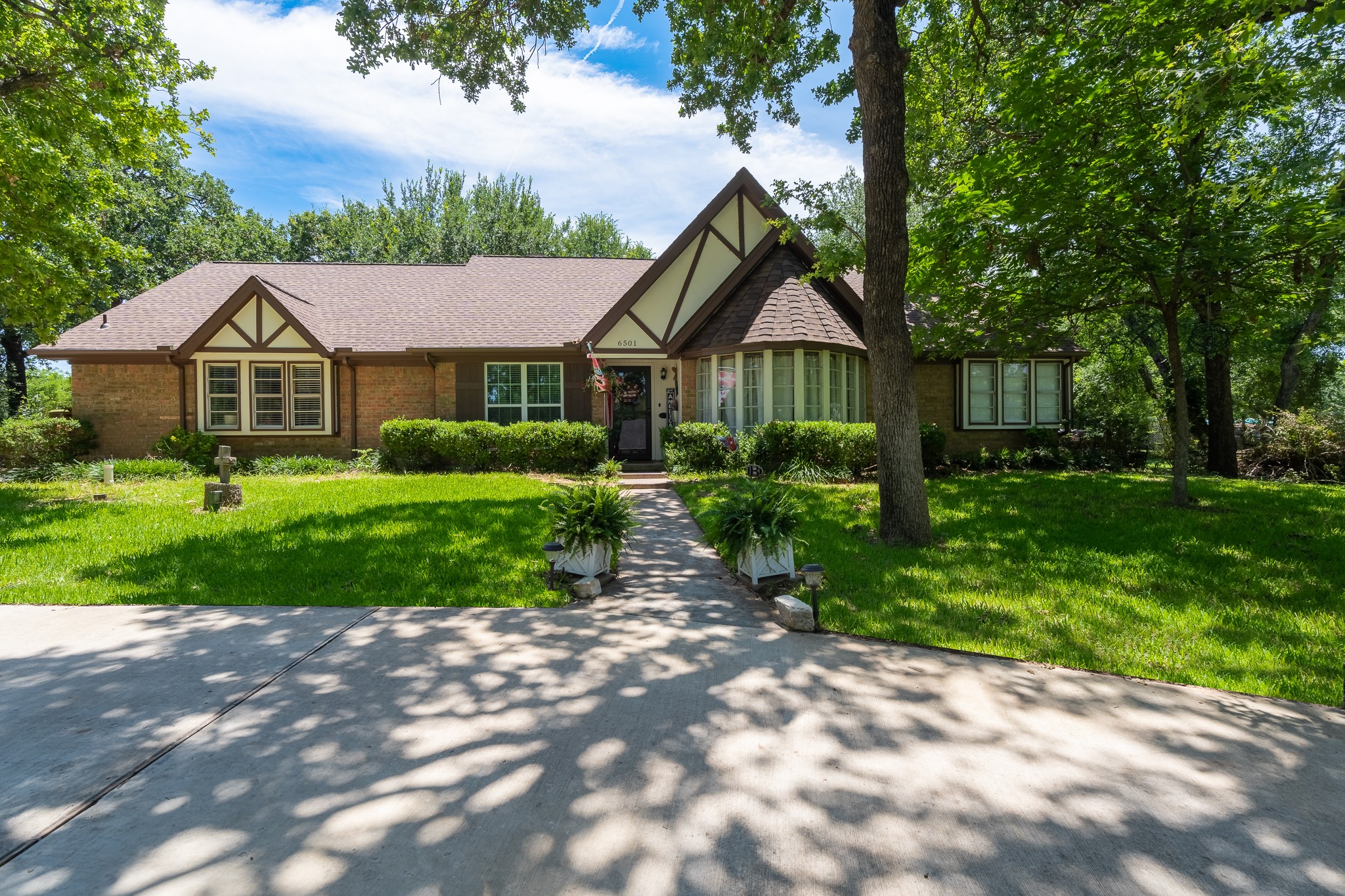 6501 Westover Drive Granbury TX 76049