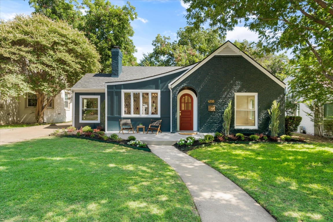 4208 Calmont Avenue Fort Worth TX 76107
