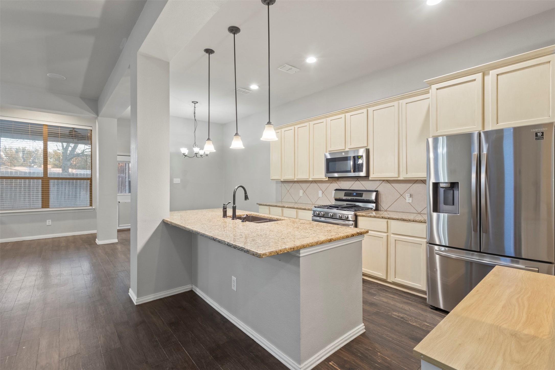 1931 Highland Oaks Drive Wylie TX 75098
