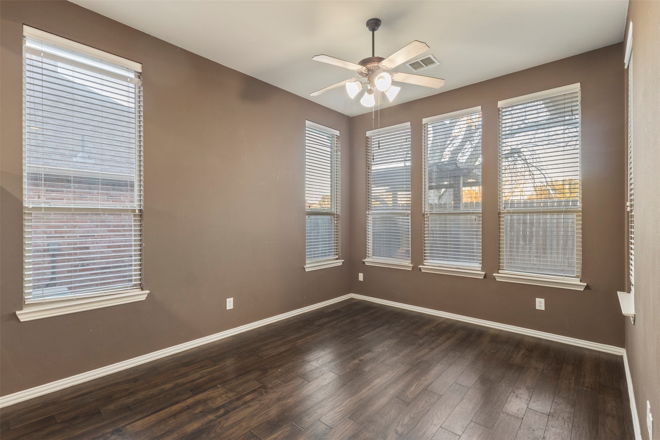 1931 Highland Oaks Drive Wylie TX 75098