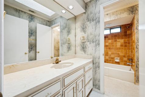 10931 Marsh Lane Dallas TX 75229