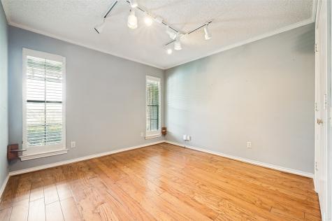 10931 Marsh Lane Dallas TX 75229