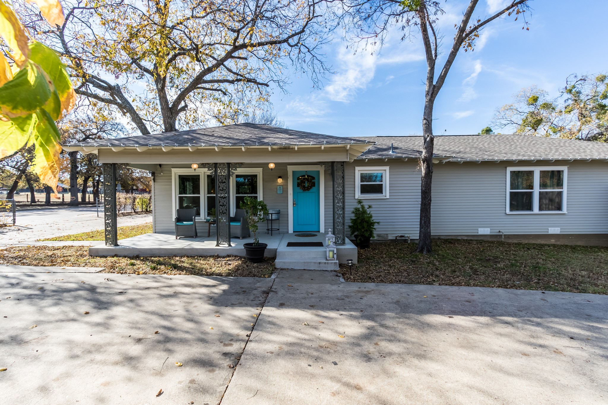 526 Ball Street Grapevine TX 76051