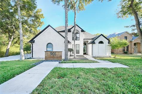 901 Plantation Drive Desoto TX 75115