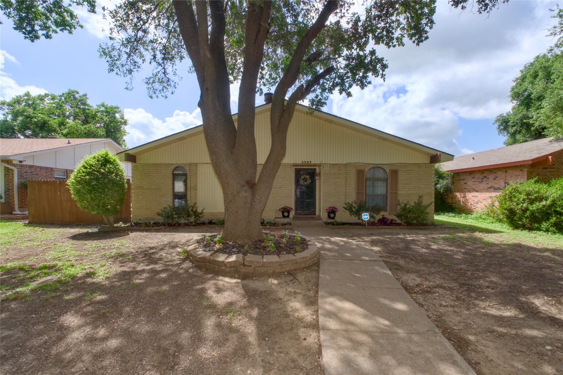 3509 S Columbine Lane Grand Prairie TX 75052